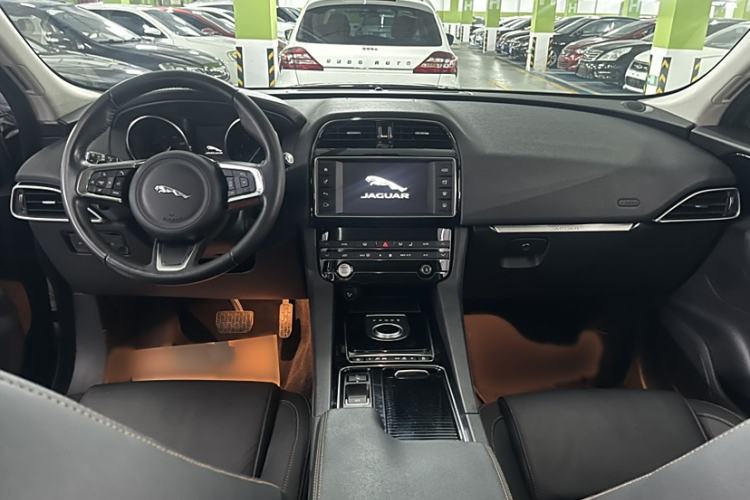 Used Jaguar F-PACE 2018 2.0T Four-Wheel Drive Urban Luxury Edition
