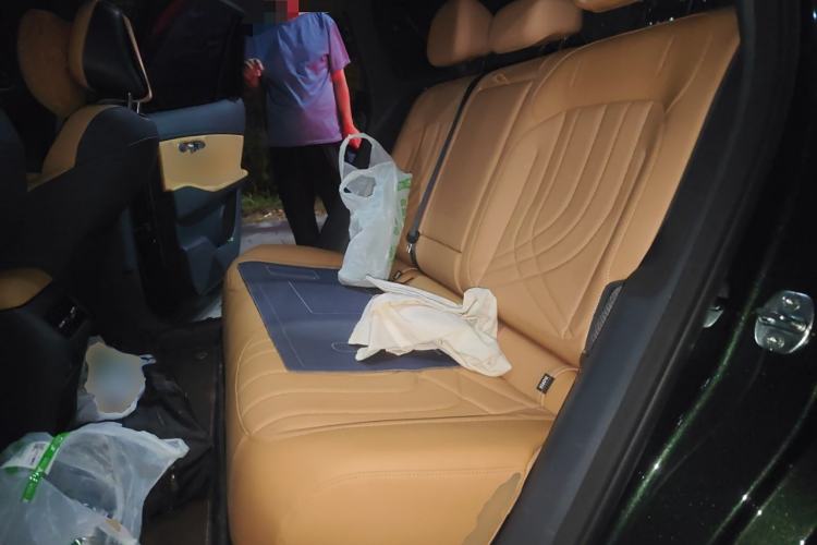 Used Geely Galaxy Galaxy Xingjian 7 EM-i 2025 120km Exploration+ Version