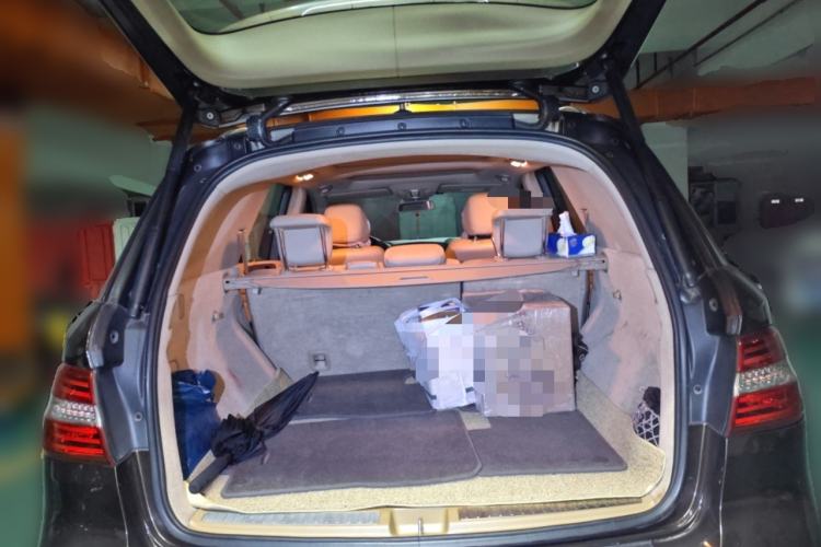 Used Mercedes-Benz M-Class 2012 ML 350 Sport Edition Trunk