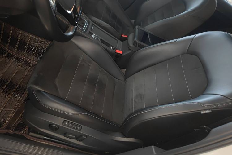 Used Volkswagen Golf 2020 Zhiai Edition 280TSI DSG Luxury Model