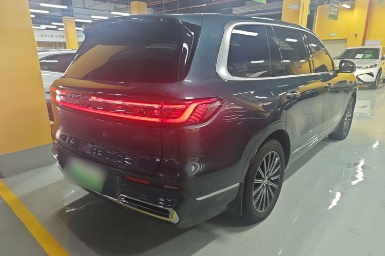 Used Geely Galaxy M9 2025 Model 210km Four-Wheel-Drive Leading Edition
