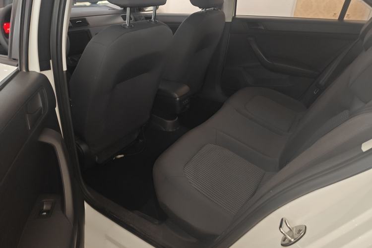 Used Volkswagen Santana 2021 1.5L Manual Fashion Edition Interior 3