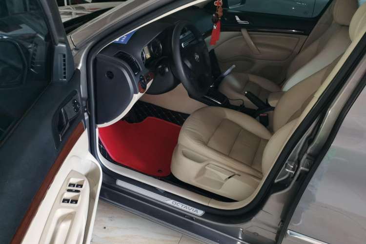 Used Skoda Octavia 2013 1.6L Automatic Yijun Edition
