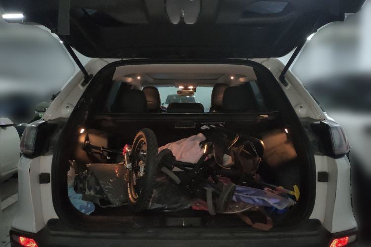 Used Jeep Cherokee 2019 2.0T Two-Wheel Drive Smart Enjoyment Version China V
