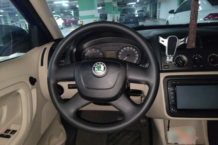 Used Skoda Fabia 2012 1.4L Automatic Crystal Edition
