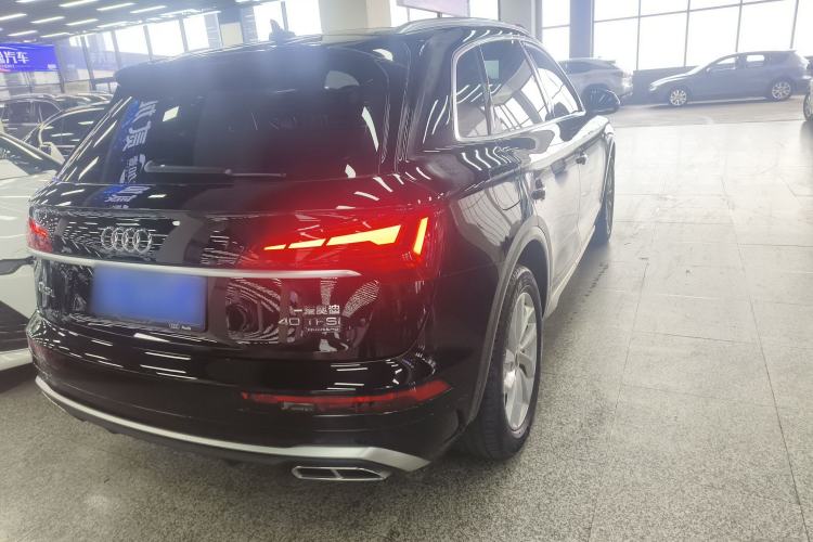 Used Audi Q5L 2022 40T Fashionable and Dynamic Model Rear Right 45 Deg