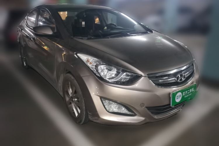 Used Hyundai Elantra (5th Generation / Langdong) 2015 1.6L Manual Leading Model Front Right 45 Deg