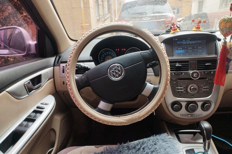 Used Buick Excelle 2015 1.5L Automatic Classic Model
