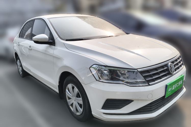 Used Volkswagen Jetta 2017 1.5L Automatic Fashion Model Front Right 45 Deg