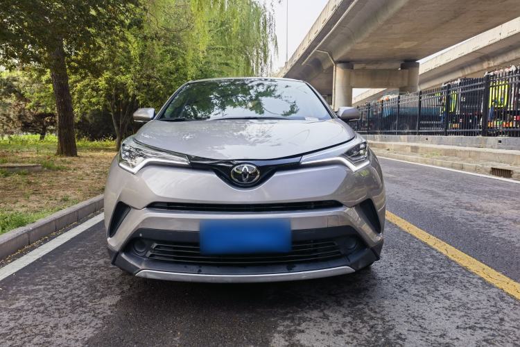 Used Toyota IZOA 2020 2.0L Yichi Version Exterior 1