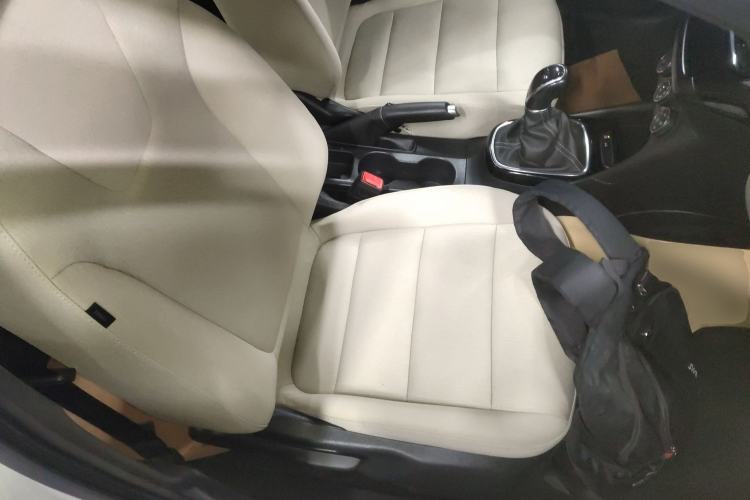 Used Buick Excelle 2018 15N Manual Elite Version Right Front Seat