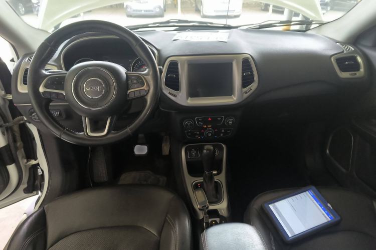 Used Jeep Compass 2017 200T Automatic Family Edition