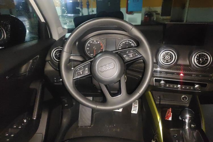 Used Audi Q2L 2018 35 TFSI Fashion Dynamic Version China VI Emission Standard Steering Wheel