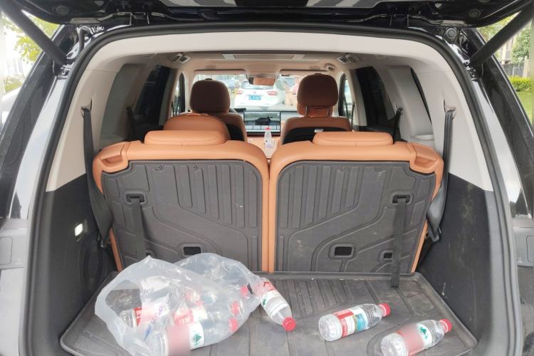 Used Leapmotor C16 2026 Extended-Range 280 LiDAR Zhizun Edition 6 Seats Trunk