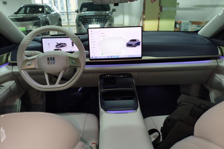 Used Buick L7 2025 Model Aivia Center Console