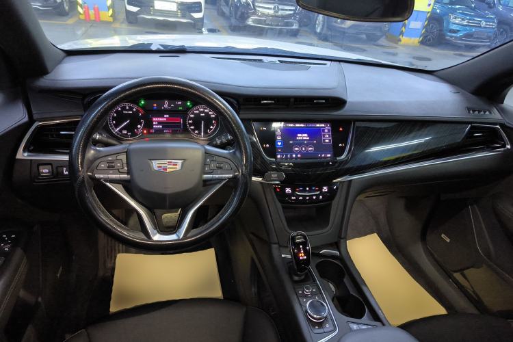 Used Cadillac XT6 2022 2.0T Six-Seater Two-Wheel-Drive Luxury Version
