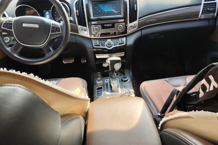 Used Haval H9 2016 2.0T Four-Wheel Drive Elite Version 7 Seats