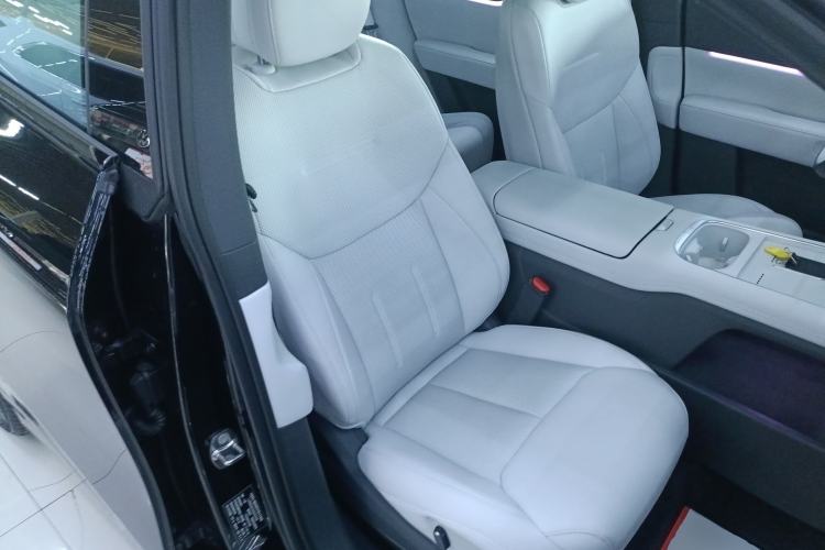 Used XPeng G6 2025 625 Long-Range Max Tech Edition Right Front Seat