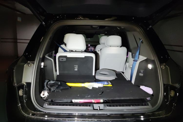 Used Hima AITO M9 2024 Range-Extended Ultra Version 52 kWh 6-Seater Model Trunk