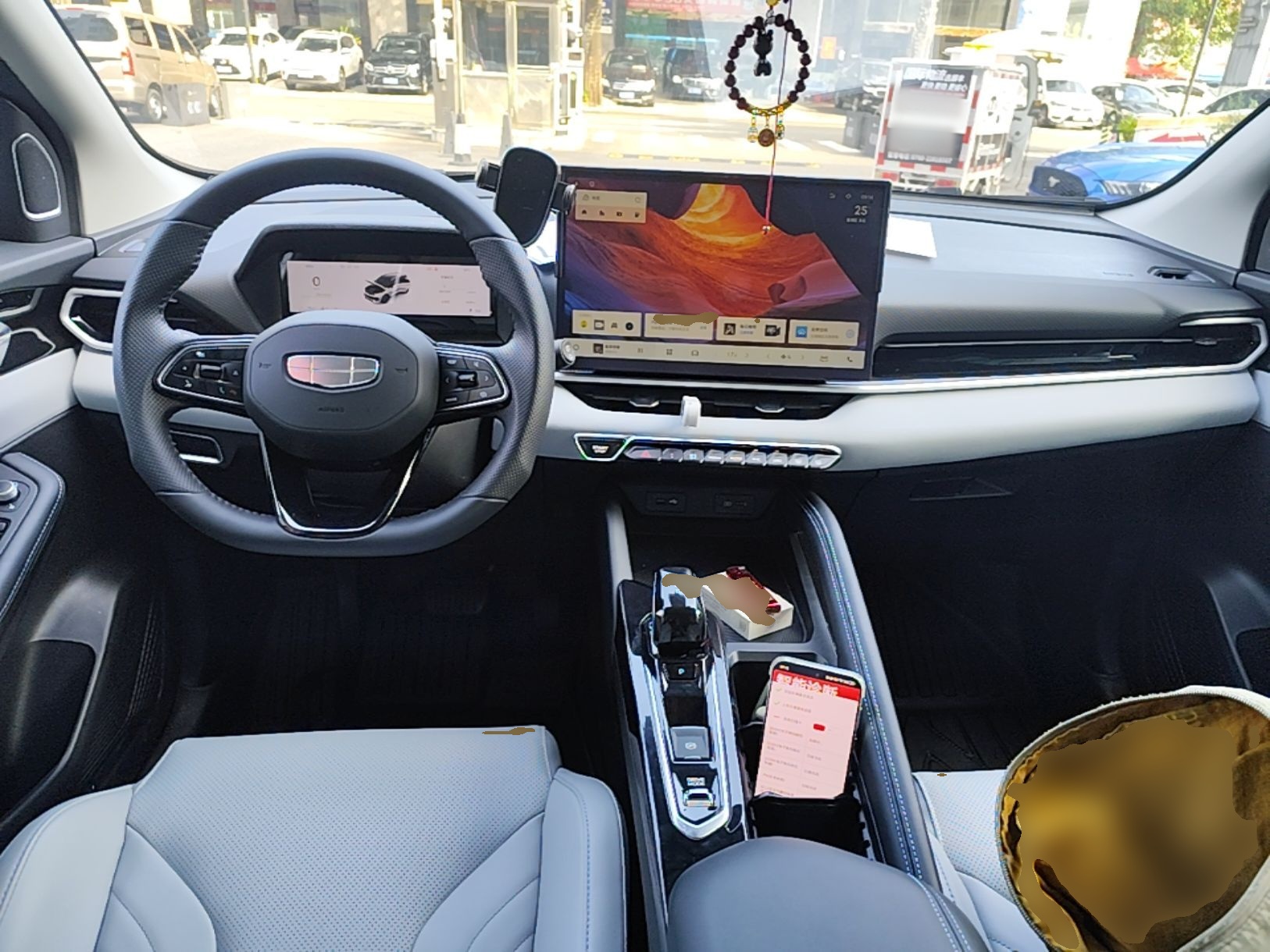 Geely Auto Coolray 2025 Bin Yue L 1.5T DCT Starlight Edition — снимка 12