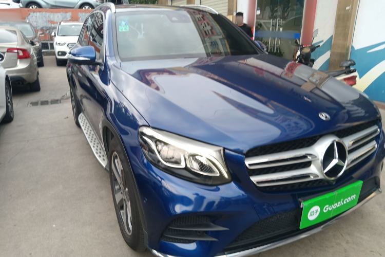 Used Mercedes-Benz GLC 2017 GLC 260 4MATIC Luxury Model Exterior 1