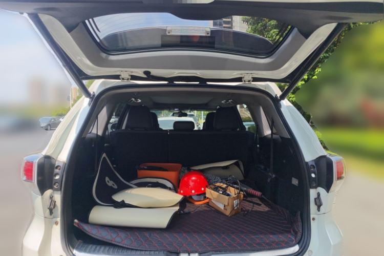 Used Toyota Highlander 2017 2.0T Two-Wheel Drive Luxury Edition 7 Seats