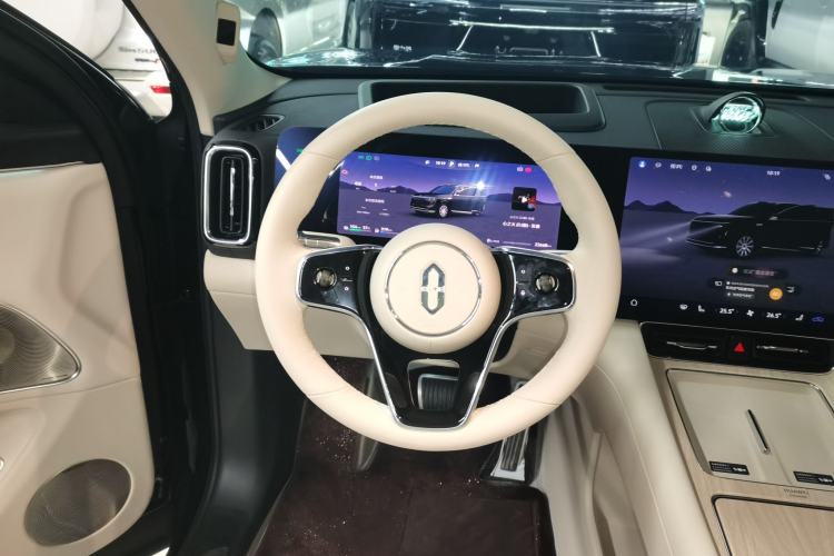 Used Hima AITO M8 2025 Extended-Range Max+ Version 53.4 kWh 6-Seater Edition