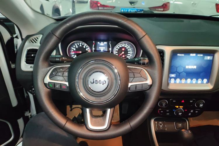 Used Jeep Compass 2019 220T Automatic Enjoyment Version
