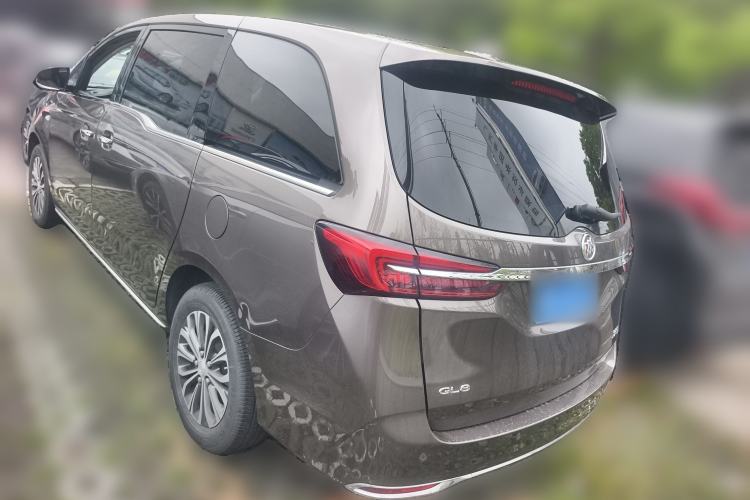 Used Buick GL8 2023 Facelifted Land Cruiser Executive Luxury Version