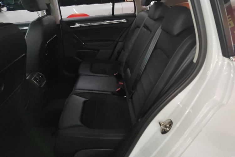 Used Volkswagen Golf Sportsvan 2016 280TSI Automatic Luxury Model Left Rear Seat