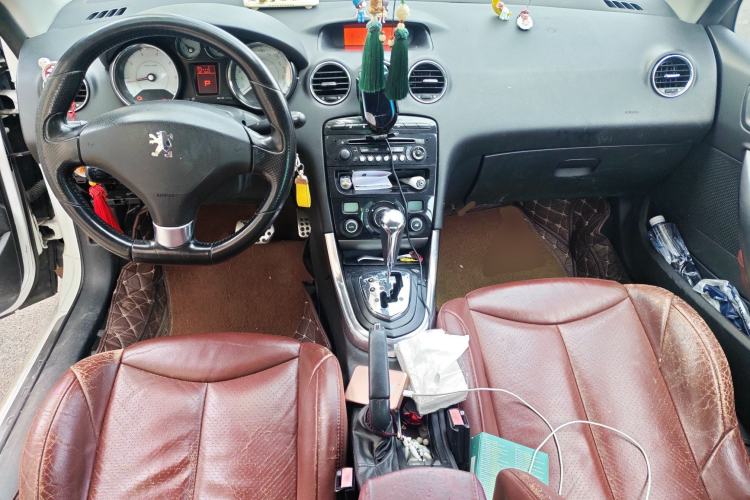 Used Peugeot 308 2012 1.6T CC Fashion Edition Center Console