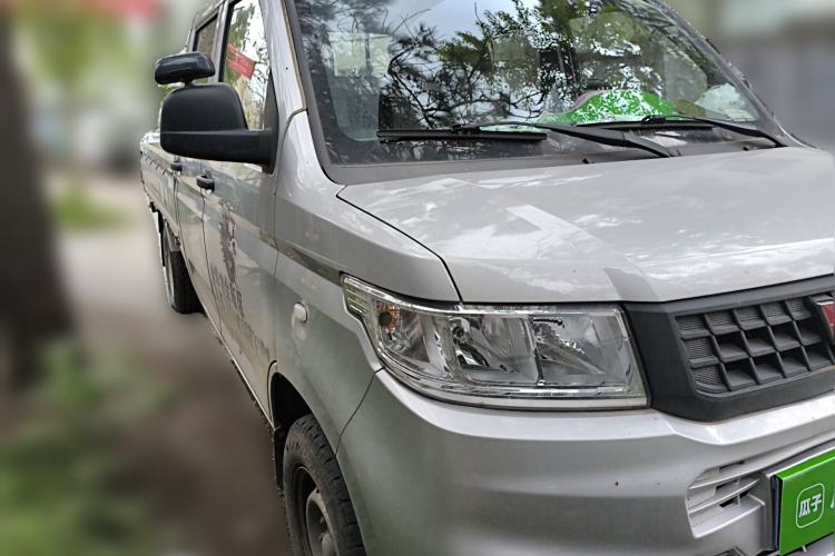 Used Wuling Rongguang New Truck 2023 1.5L Double-Cab Basic Version LAR Front Right 45 Deg