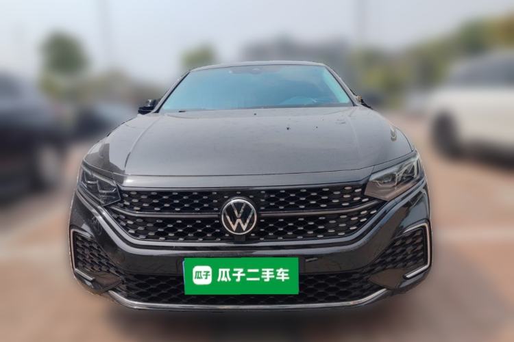 Used Volkswagen Passat 2022 330TSI Starry Luxury Edition