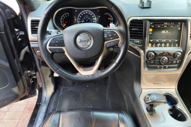 Used Jeep Grand Cherokee 2014 3.0L Comfort Navigation Edition