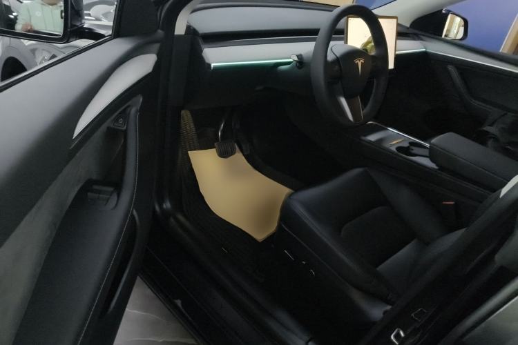 Used Tesla Model Y 2024 Long-Range All-Wheel-Drive Version