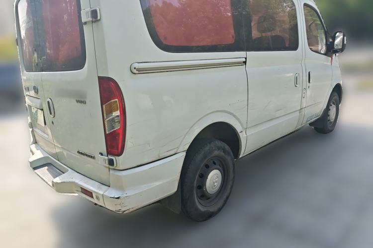 Used SAIC MAXUS Xintu V80 2018 2.5T 6-Speed Manual Aoyuntong Short Wheelbase Mid-Height 5-6 Seater Rear Right 45 Deg