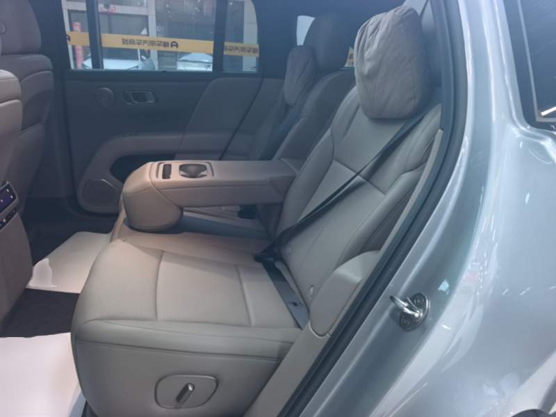 Used Li Auto i6 2025 Model Two-Wheel-Drive Standard Type — 16
