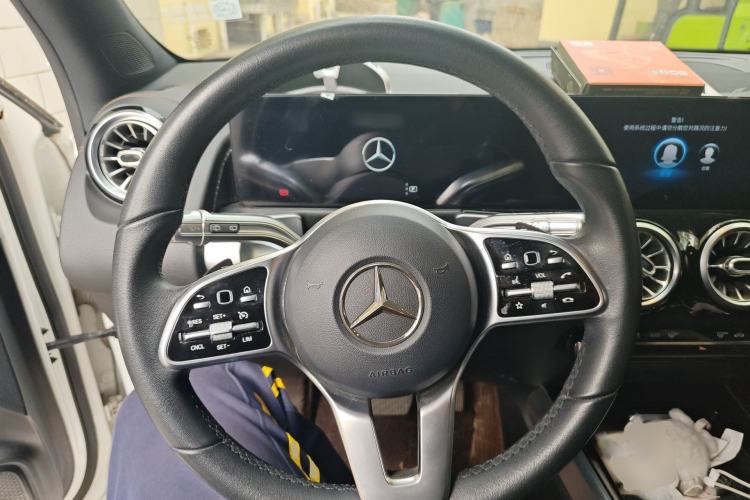 Used Mercedes-Benz GLB 2021 GLB 200 Fashion Model Steering Wheel