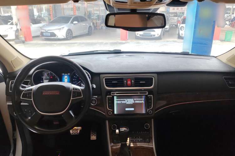Used Haval H8 2015 2.0T Two-Wheel-Drive Luxury Version