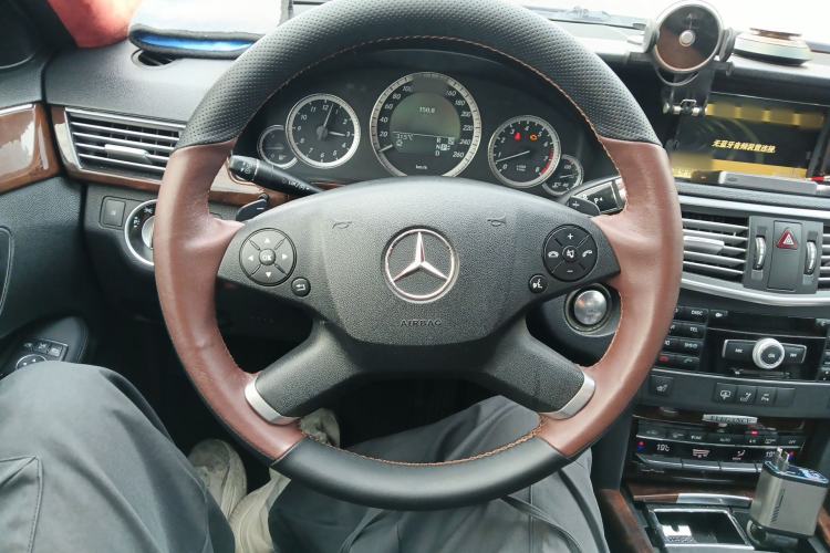 Used Mercedes-Benz E-Class 2011 E 300 L Elegant Model Steering Wheel