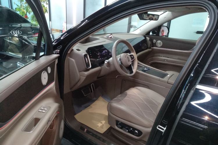 Used Hima AITO M9 2025 Extended-Range Ultra Version 52 kWh 6-Seater
