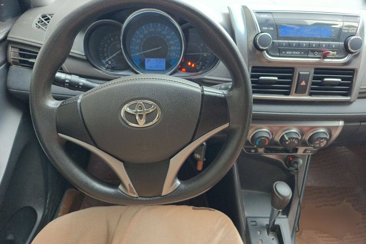 Used Toyota YARiS L Zhi Xuan 2015 1.5E Automatic Charm Edition Steering Wheel