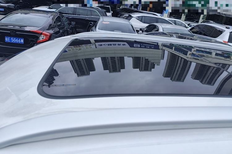 Used Roewe D5X DMH 2024 135 Tech Edition
