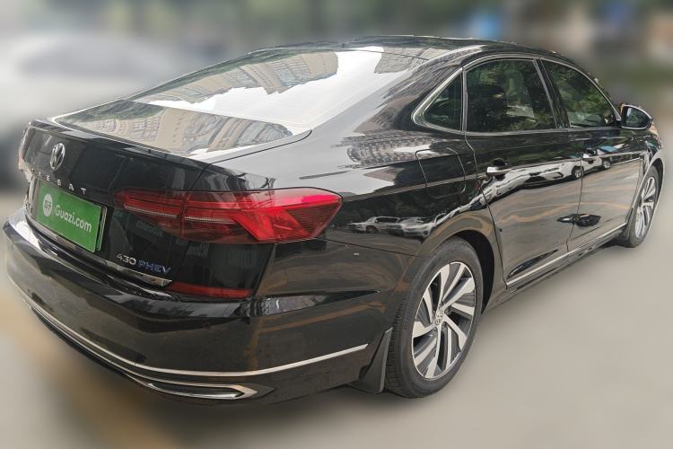 Used Volkswagen Passat New Energy 2019 430 PHEV Hybrid Luxury Edition Rear Right 45 Deg