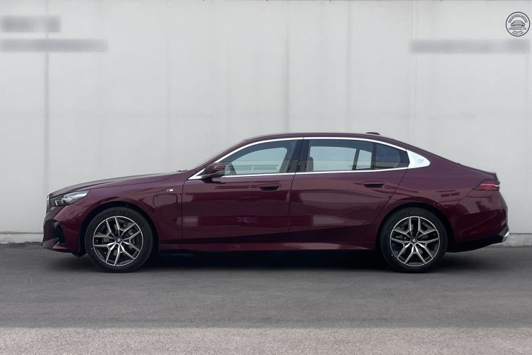 Used BMW i5 2024 eDrive 35L Luxury Model with M Sport Package