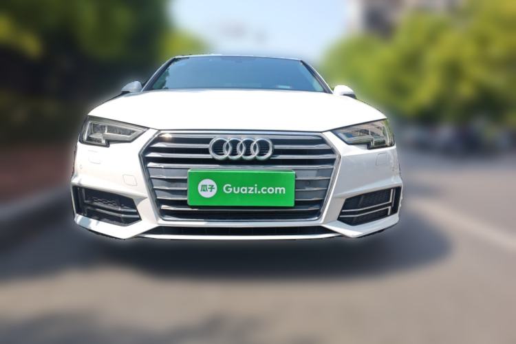 Used Audi A4L 2018 30th Anniversary Edition 40 TFSI Fashion Model
