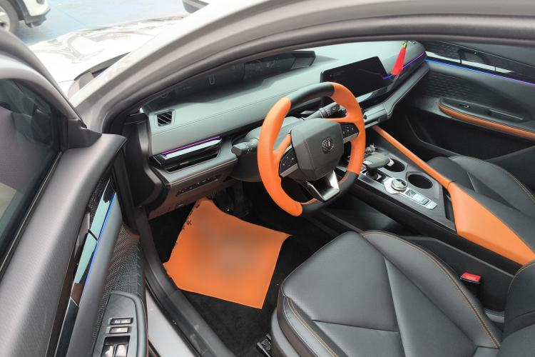 Used CHANGAN UNI-V iDD 2023 ZhiDian iDD 1.5T 113km Smart & Fun Version
