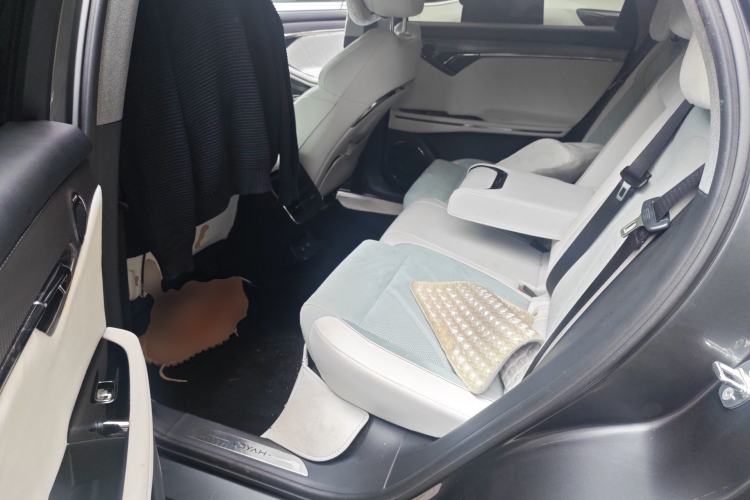 Used VOYAH FREE 2025 318 259 km All-Wheel-Drive Exploration Edition