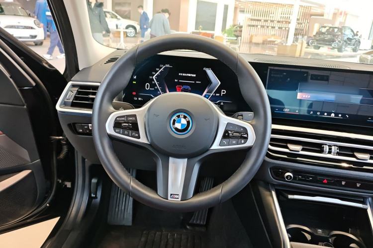 Used BMW i3 2024 eDrive 40 L Midnight Edition
