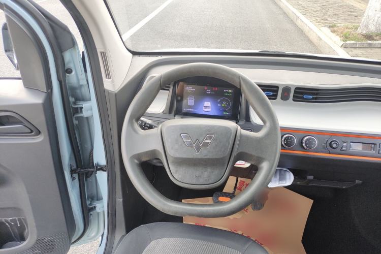 Used Wuling Hongguang MINIEV 2022 Zizai Version Lithium Iron Phosphate Steering Wheel